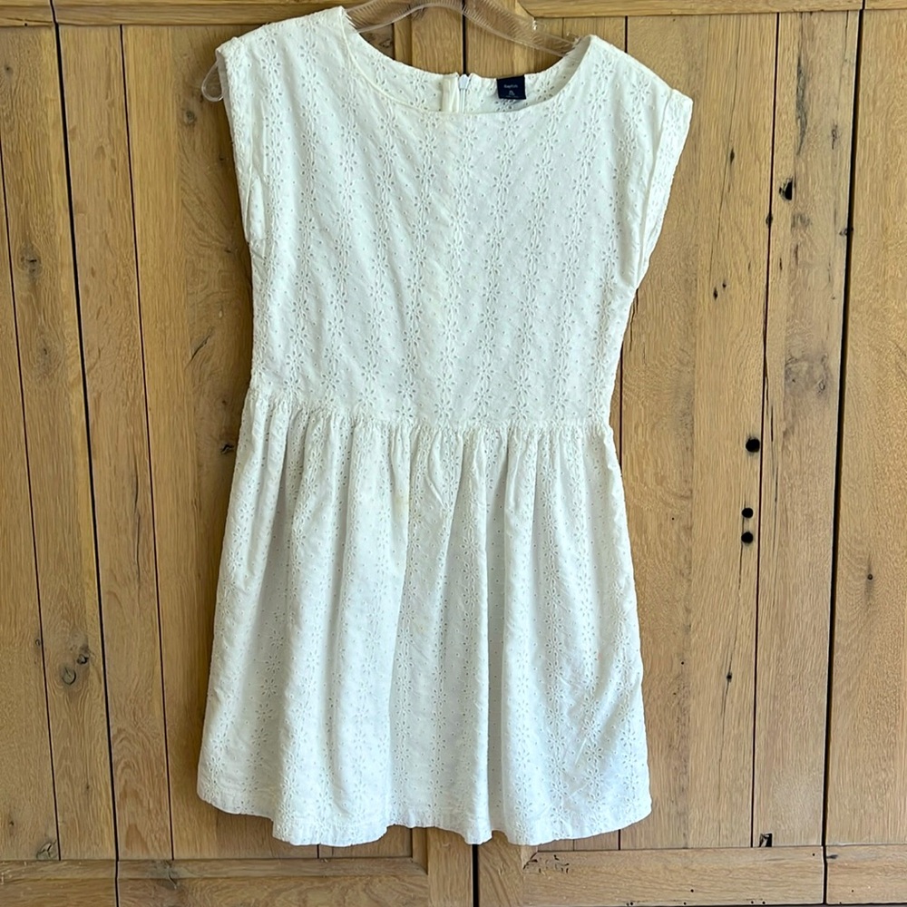 Gap Girls white eyelet dress, size XL (12)